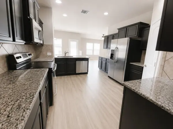 228 Avalanche Ave, Georgetown, TX 78626