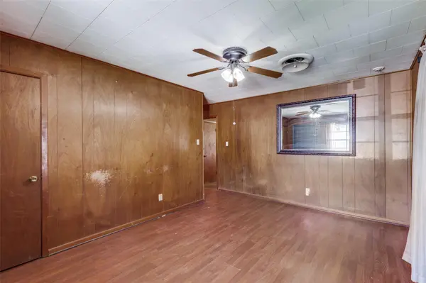 707 Debus DR, Taylor, TX 76574