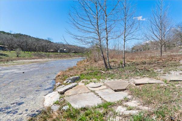 2400 Flite Acres RD, Wimberley, TX 78676