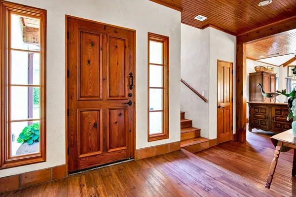 541 Martindale Falls RD, Martindale, TX 78655