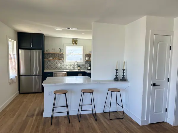 157 E White Rock ST, Buchanan Dam, TX 78609