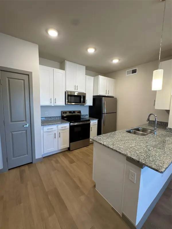 691 Union Chapel RD #B1, Cedar Creek, TX 78612