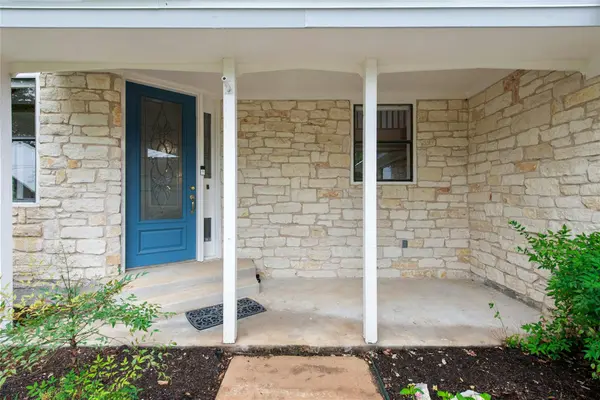 140 Donna DR, Wimberley, TX 78676