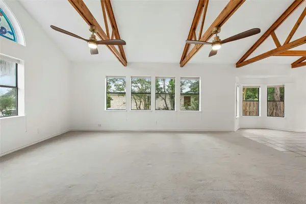 140 Donna DR, Wimberley, TX 78676