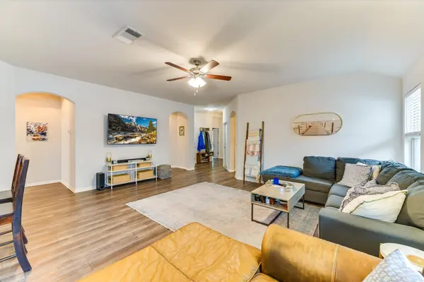 132 Walkup LN, Leander, TX 78641