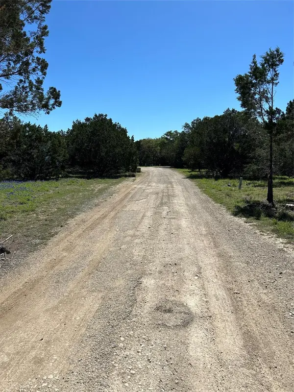26 Heathrow LN, Wimberley, TX 78676