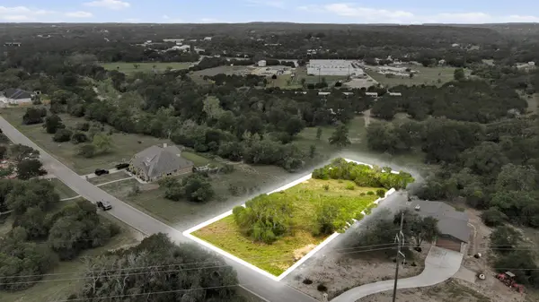 320 Onion Creek LN, Driftwood, TX 78619