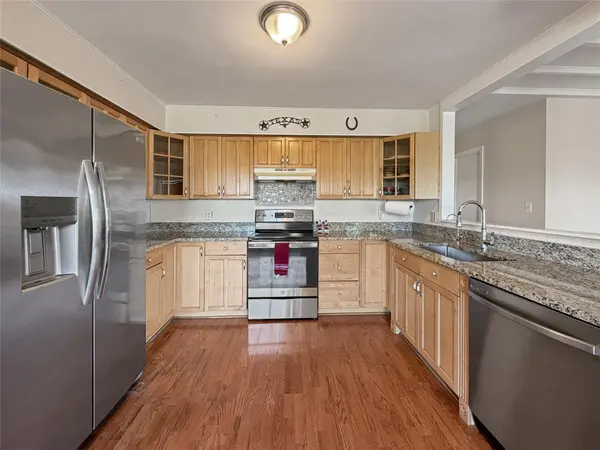 231 Vip DR, Canyon Lake, TX 78133