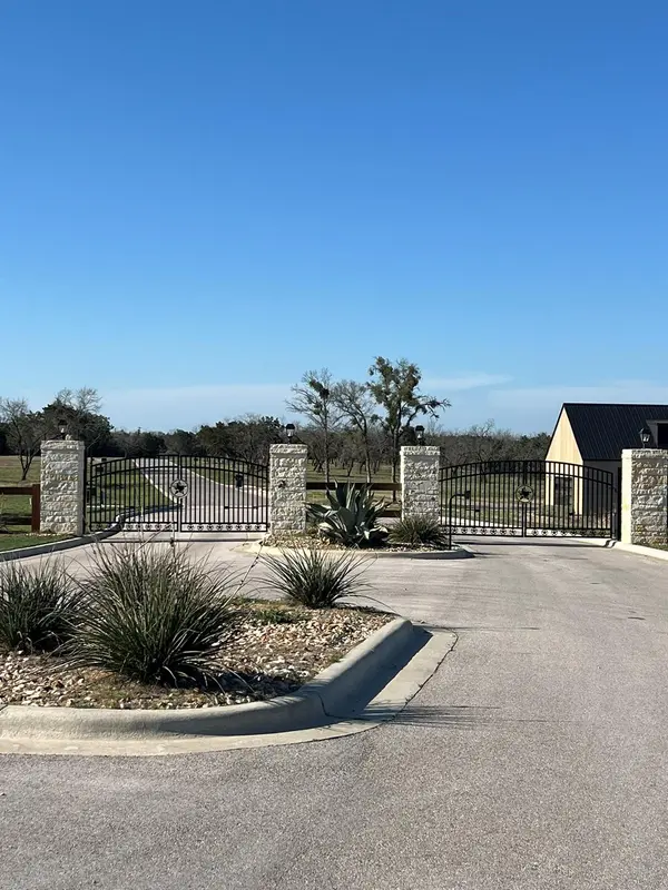 0 Cr 421 RD, Spicewood, TX 78669