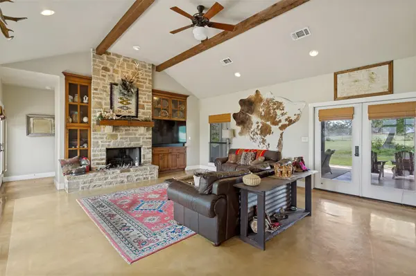 988 Kendall Jackson, Comfort, TX 78013