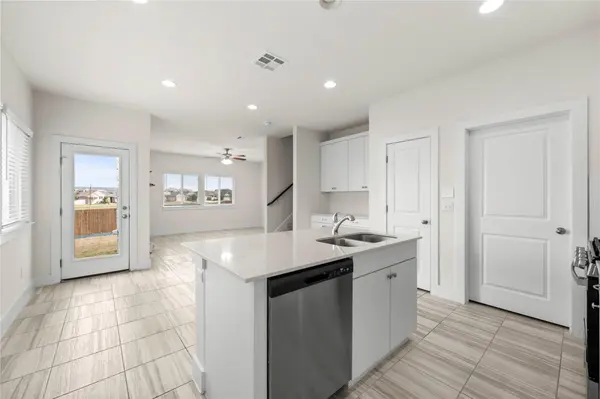 425 White Steppe WAY #56, Georgetown, TX 78626