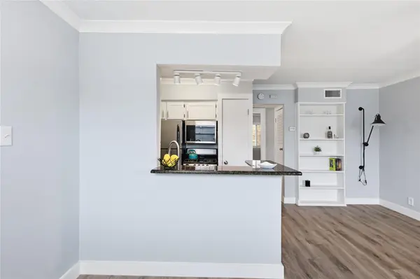 2401 Manor RD #232, Austin, TX 78722