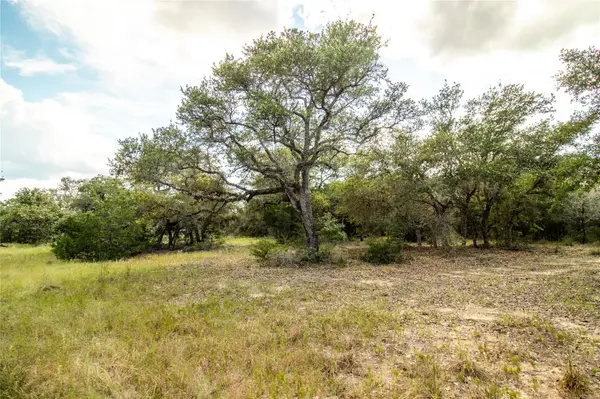002 County Road 15, Hallettsville, TX 77964