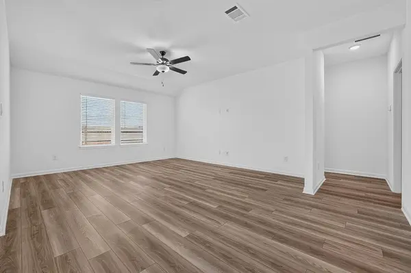 4006 Wynn RD, Hutto, TX 78634