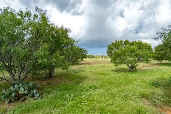 5485 County Road 249 WAY, Gonzales, TX 78629