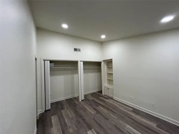100 Bay Point DR #7, Horseshoe Bay, TX 78657