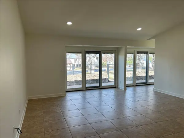 100 Bay Point DR #7, Horseshoe Bay, TX 78657