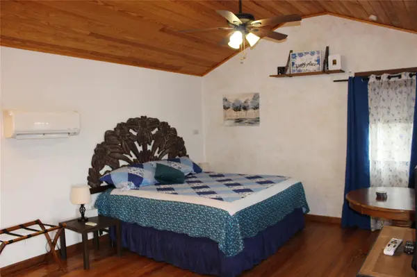 961 Buttercup LN #2, Wimberley, TX 78676