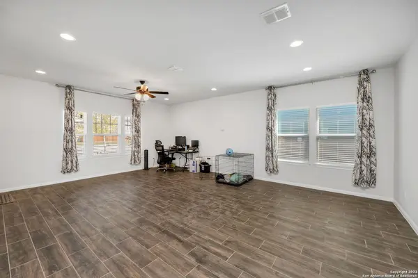 1121 Esplanade PKWY, San Marcos, TX 78666