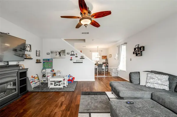 12221 Buzz Schneider LN, Austin, TX 78748