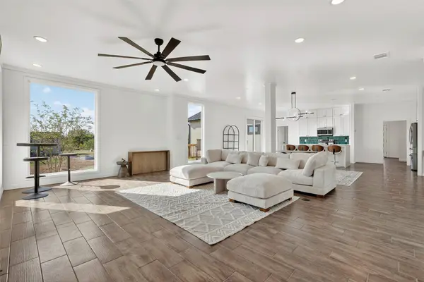 111 Starlight PATH, Red Rock, TX 78662