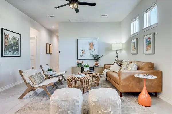5216 Golden Canary LN, Austin, TX 78723
