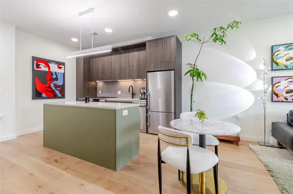2209 S 1st ST #220, Austin, TX 78704
