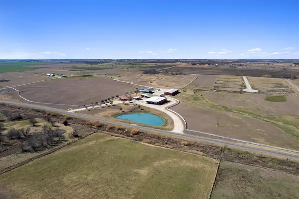 5300 County Road 424, Taylor, TX 76574