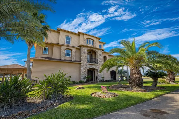 8 Loggerhead, Hitchcock, TX 77563