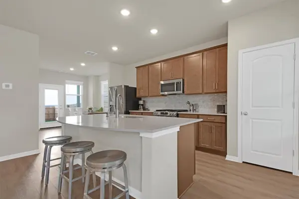 124 Barret DR, Liberty Hill, TX 78642