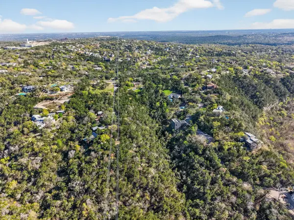 1 Jousting PL, Austin, TX 78746