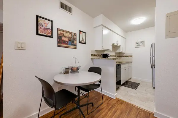 304 E 34th ST, Austin, TX 78705