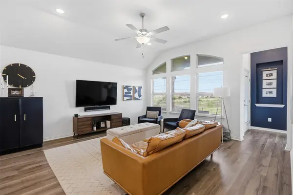 544 Cherrystone LOOP, Buda, TX 78610