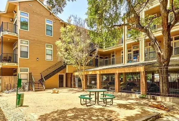 2802 Nueces ST #211, Austin, TX 78705
