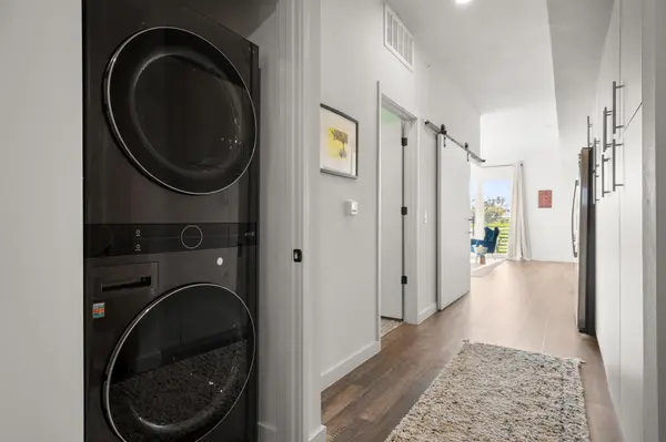 4004 Banister LN #202, Austin, TX 78704