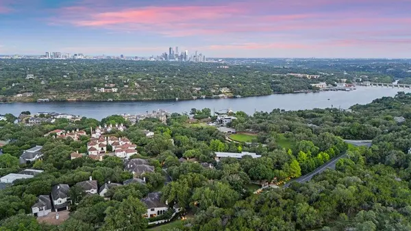 1815 Rue De St Tropez, Austin, TX 78746