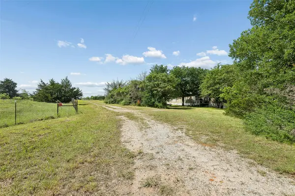 194 Private Road 4663, Boyd, TX 76023