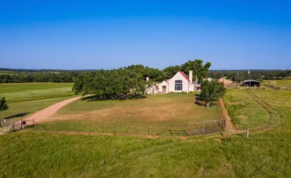 12350-65 N Hwy 16 HWY, Fredericksburg, TX 78624