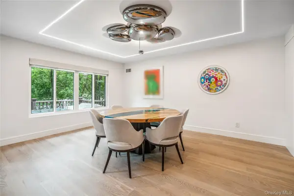 23 Estates TER, Manhasset, NY 11030