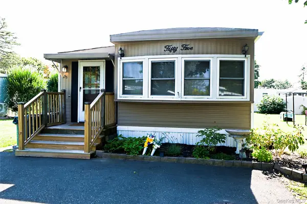 703 Fresh Pond AVE #55, Calverton, NY 11933
