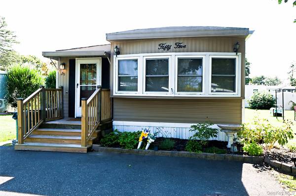 703 Fresh Pond AVE #55, Calverton, NY 11933