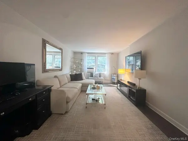 8 Welwyn RD #2G, Great Neck, NY 11020