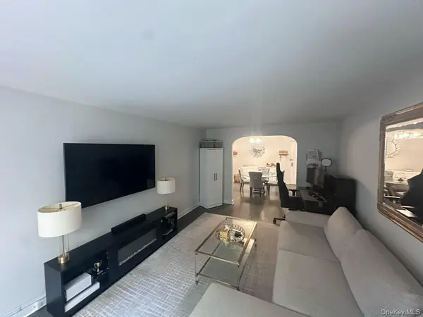 8 Welwyn RD #2G, Great Neck, NY 11020