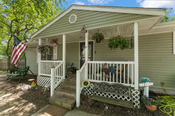 33 E Washington AVE, Hobart, IN 46342
