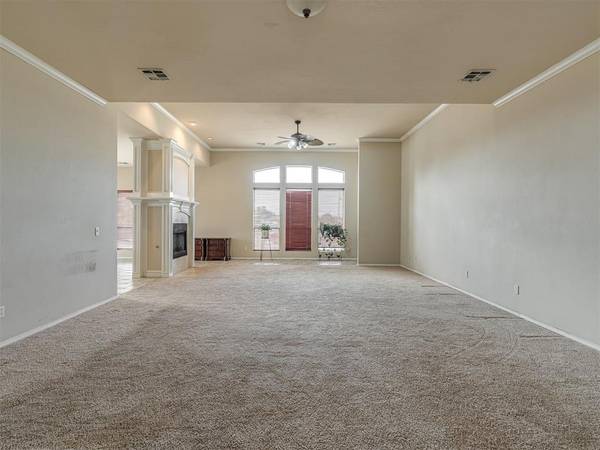 2365 Elm Tree LN, Blanchard, OK 73010