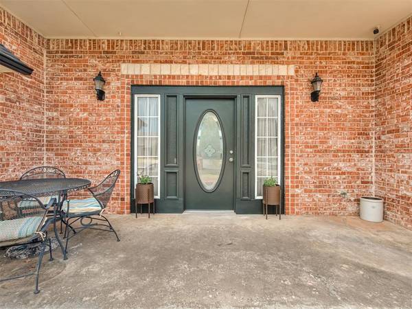 2365 Elm Tree LN, Blanchard, OK 73010
