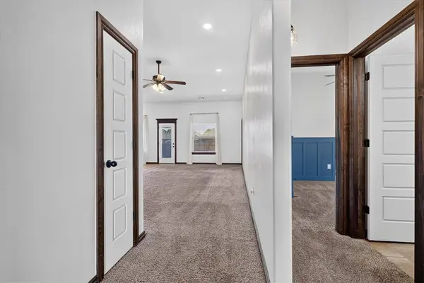 11116 SW 38th CIR, Mustang, OK 73064