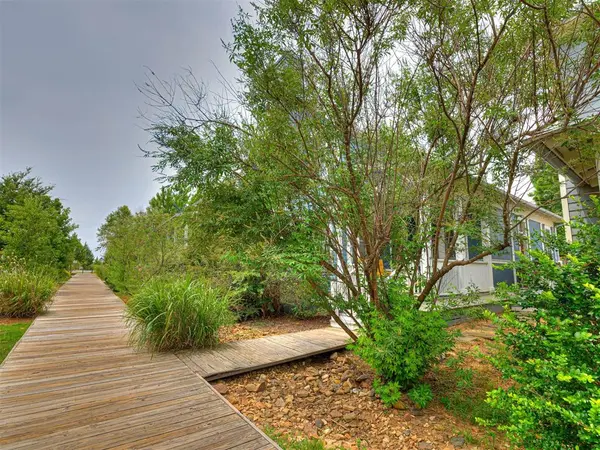 39 Boardwalk, Carlton Landing, OK 74432