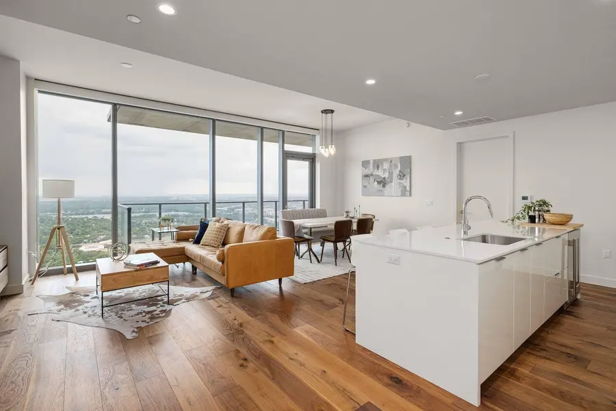 44 East Ave #4305, Austin, TX 78701