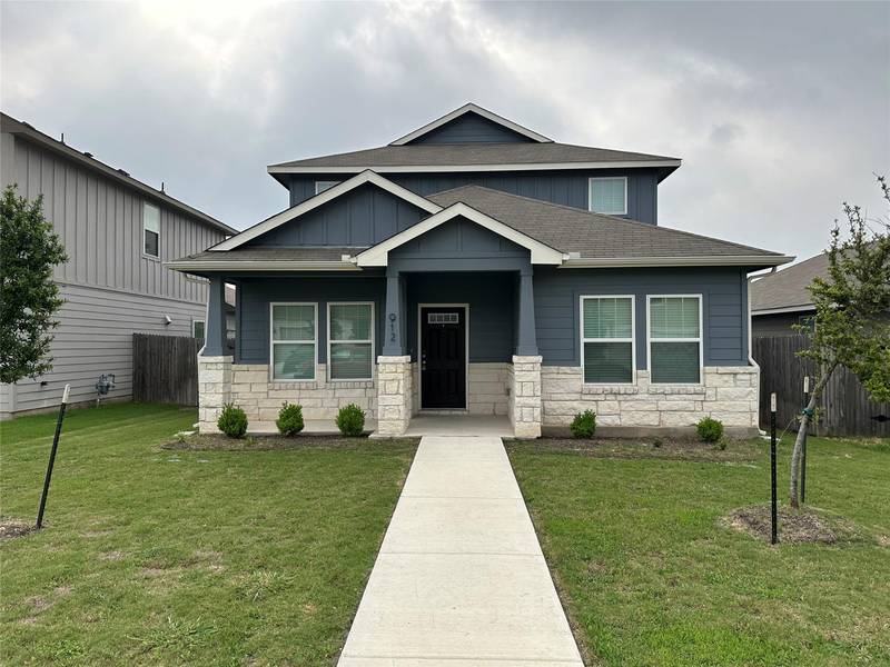 912 Main ST, Hutto, TX 78634